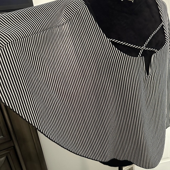 Casual Blouse - Picture 5 of 8